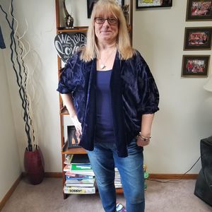 Meet your Posher, Debbie